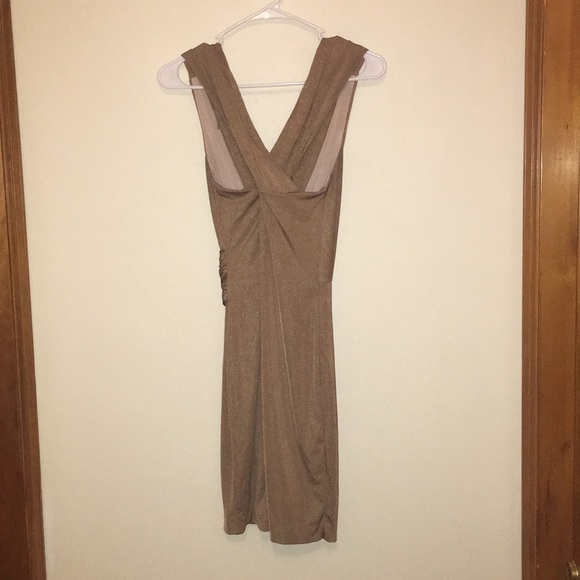 Donna Morgan Gold dress crisscross sleeveless P8 - Picture 4 of 6